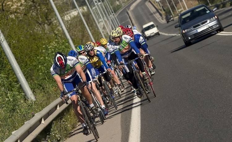 ciclista-carretera-dgt-0517-02 ciclista-carretera-dgt-0517-02