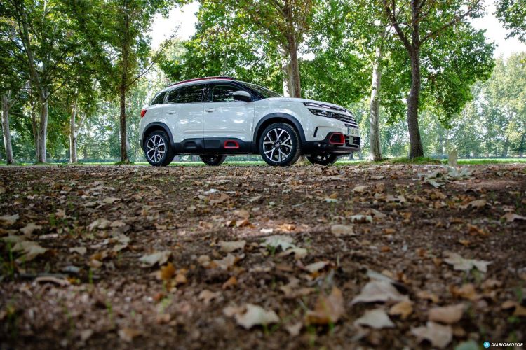 Citroen C5 Aircross Vs Peugeot 3008 28
