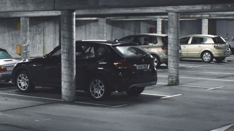 Daños al coche al aparcar