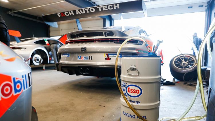 Renewable Synthetic Fuel Porsche 911 Gt3 Cup Esso