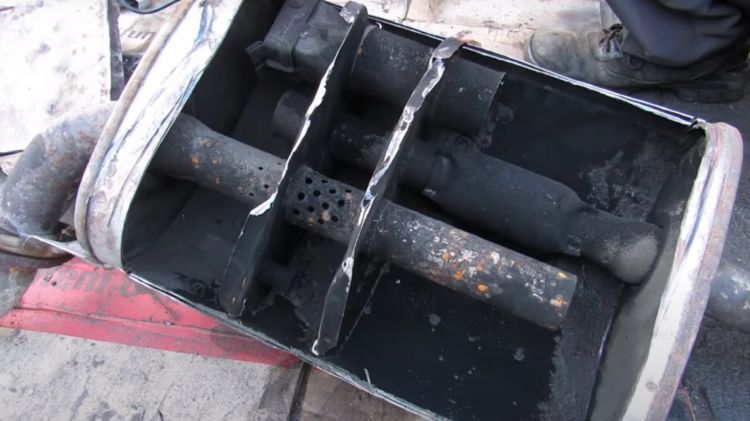 How is an exhaust pipe inside