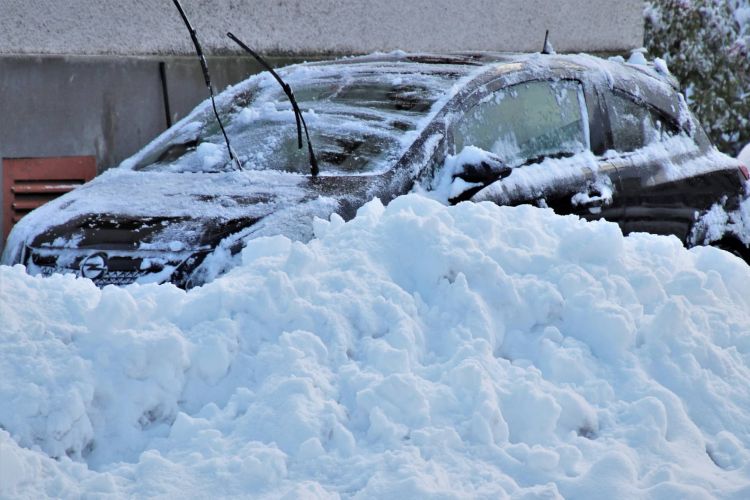 How to remove ice windshield car 06