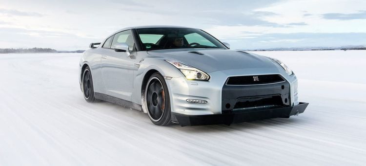 Conducir Con Nieve Nissan Gt R Conducir Con Nieve Nissan Gt R
