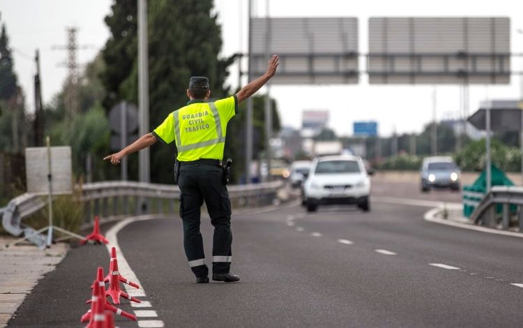 The Dgt Starts a Campaign on Control over the Rate of Alcohol and Drugs in Drivers