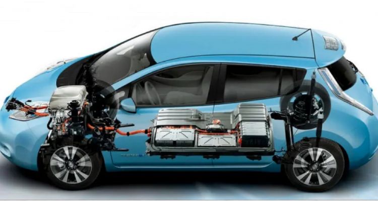How many batteries does an electric car have?