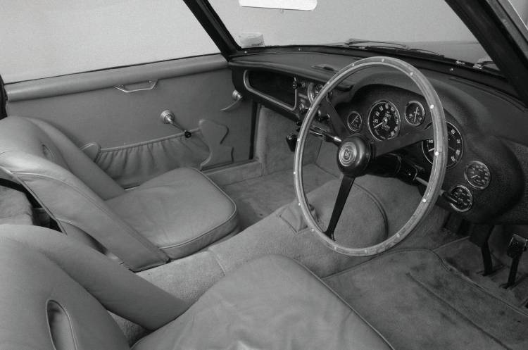 dbs-zagato-continuation-5_750x.jpg