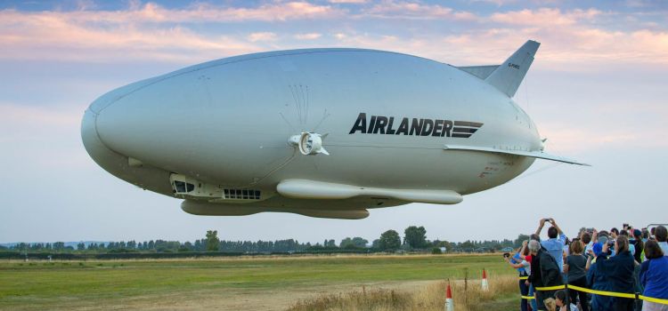 Dirigible Airlander 10 Air Nostrum 02 Dirigible Airlander 10 Air Nostrum 02