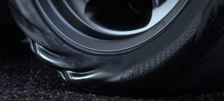 dodge-challenger-srt-demon-video-neumatico dodge-challenger-srt-demon-video-neumatico