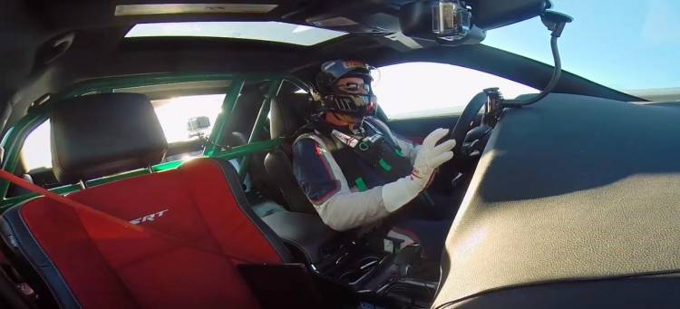 dodge-charger-srt-hellcat-video-velocidad-punta-01-1440px dodge-charger-srt-hellcat-video-velocidad-punta-01-1440px