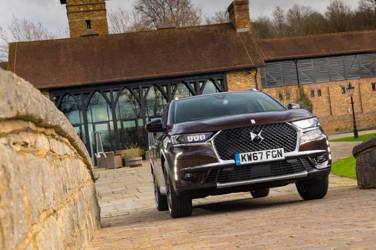 ds_7_crossback_prestige_model_5 ds_7_crossback_prestige_model_5