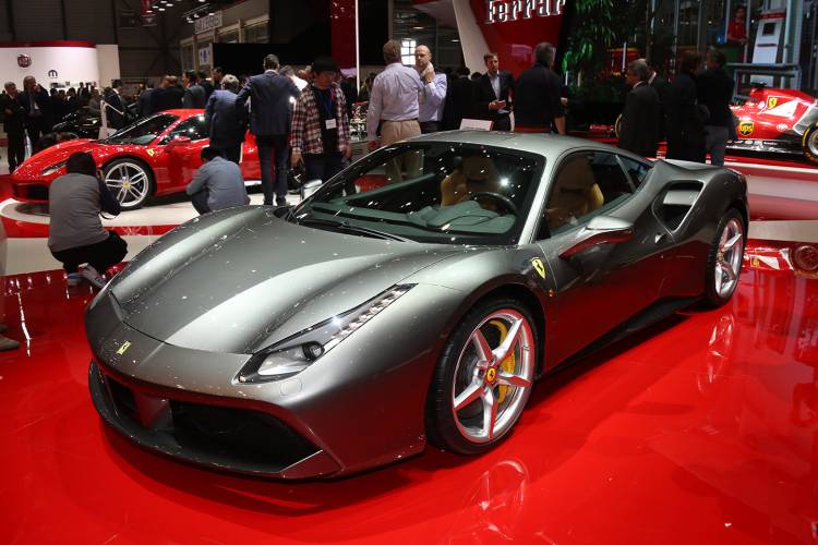 El Ferrari 488 Gtb Ya Tiene Precio Al Menos 236719 Te
