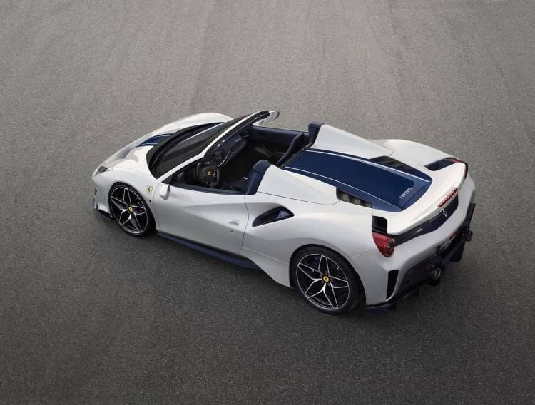 ferrari-488-pista-spider-0818-008_750x.jpg