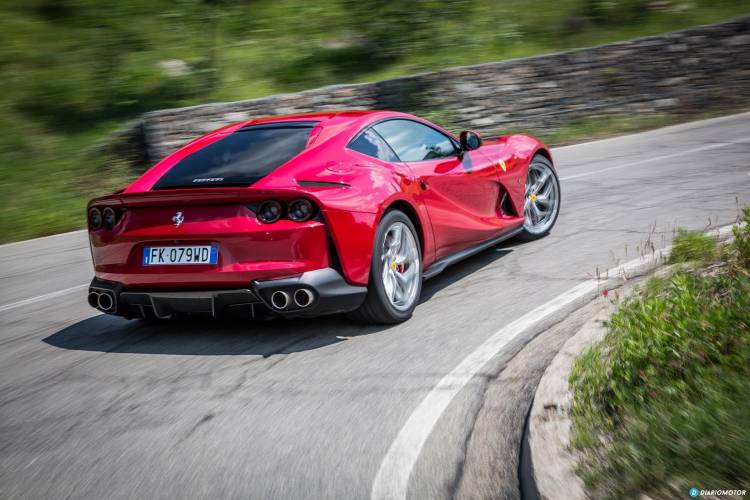 ferrari-812-superfast-exterior-mdm-00016_750x.jpg