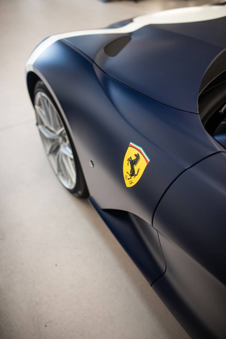 ferrari-812-superfast-stirling-moss-6.jpeg_750x.jpg