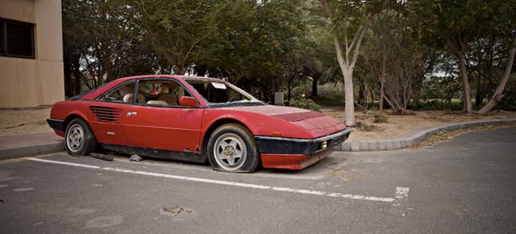 ferrari-mondial-abandonado-dubai-08-1440px ferrari-mondial-abandonado-dubai-08-1440px