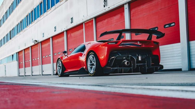 ferrari-p80c-0319-007_750x.jpg