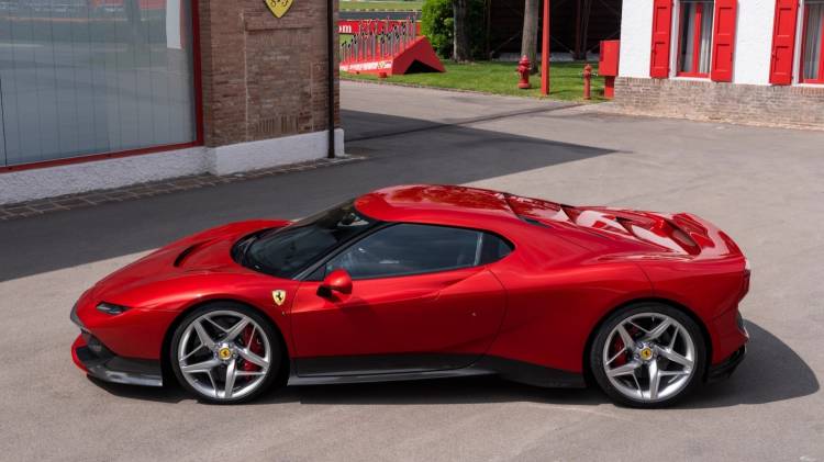 ferrari-sp38-one-off-3_750x.jpg