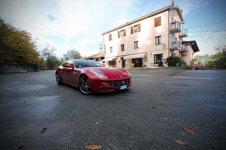 ferrari_ff_p12