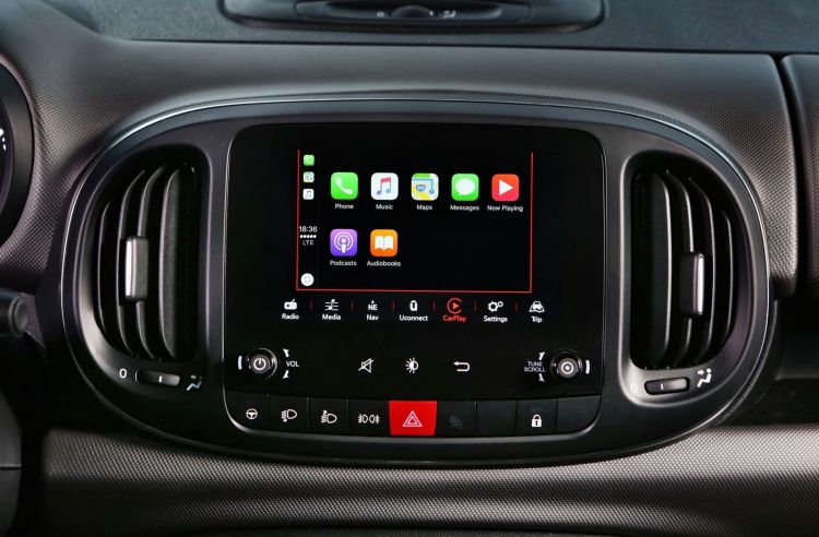 Fiat 500l Apple Car Play 0220 011