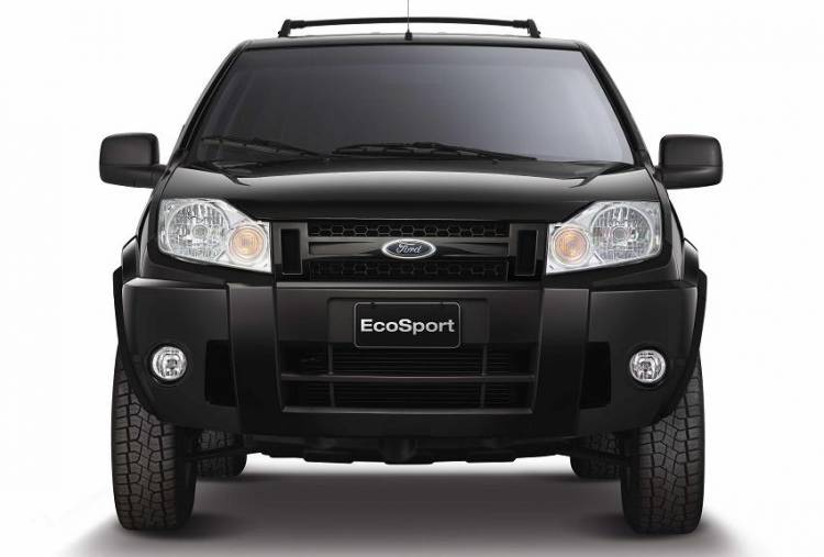 Ford EcoSport Night Running Ford EcoSport Night Running
