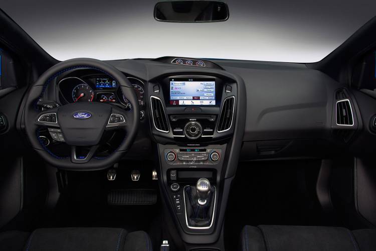 ford-focus-rs-2015-azul-05-1440px