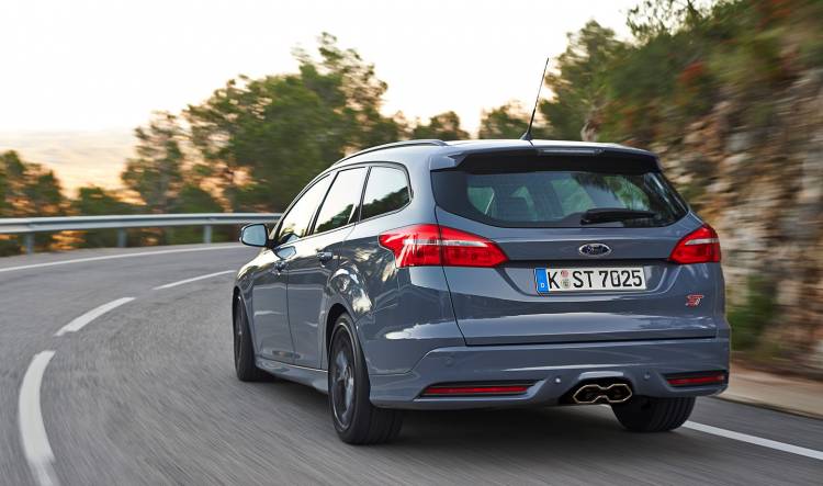 ford-focus-st-diesel-2015-ventas-02-1440px