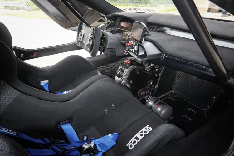 ford-gt-mkii-2019-0619-001_750x.jpg