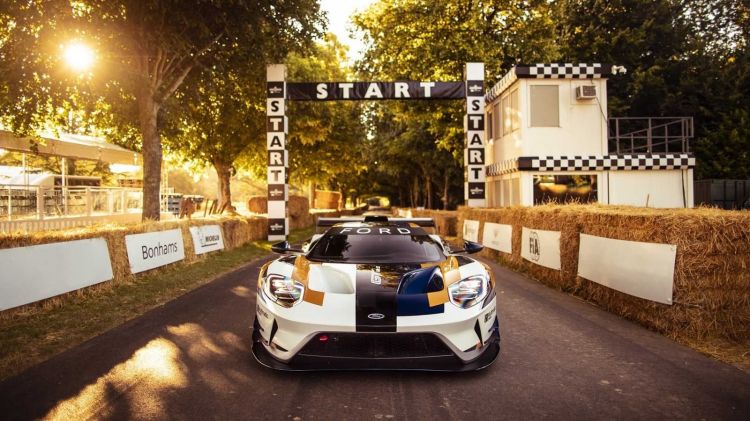 ford-gt-mkii-2019-0619-028_750x.jpg
