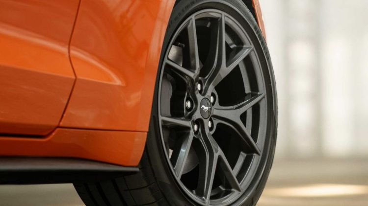 ford-mustang-high-performance-package-06-1024x576_750x.jpg