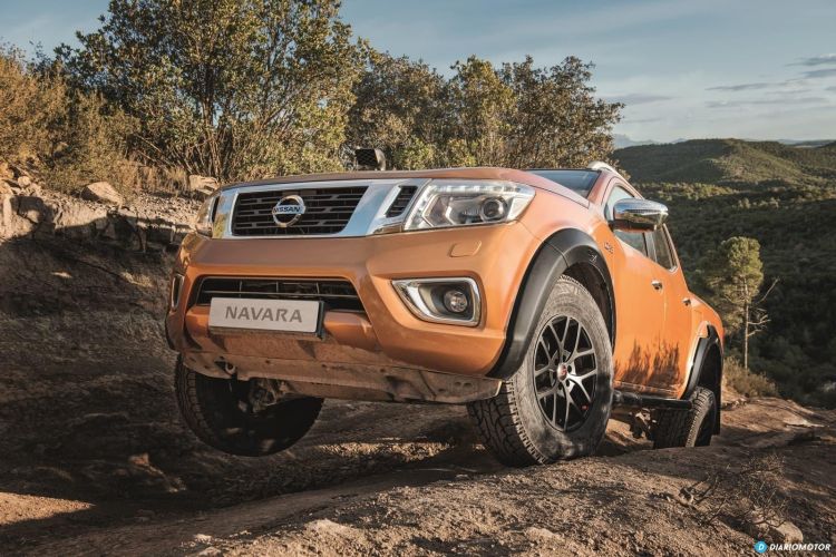Ford Ranger Raptor Vs Nissan Navara At32 1219 017