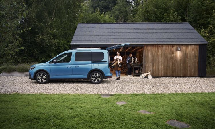 Ford Tourneo Connect 2022 06 Exterior Lateral Active