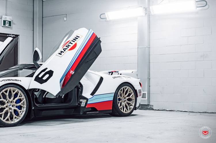 ford_gt_martini_dm_17_750x.jpg