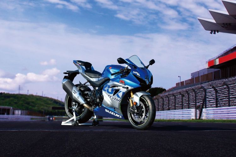 Gsx R1000rzam1 Action03 Gsx R1000rzam1 Action03