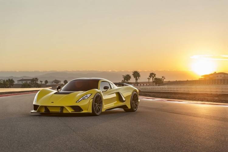 hennessey-venom-f5-1017-001_750x.jpg