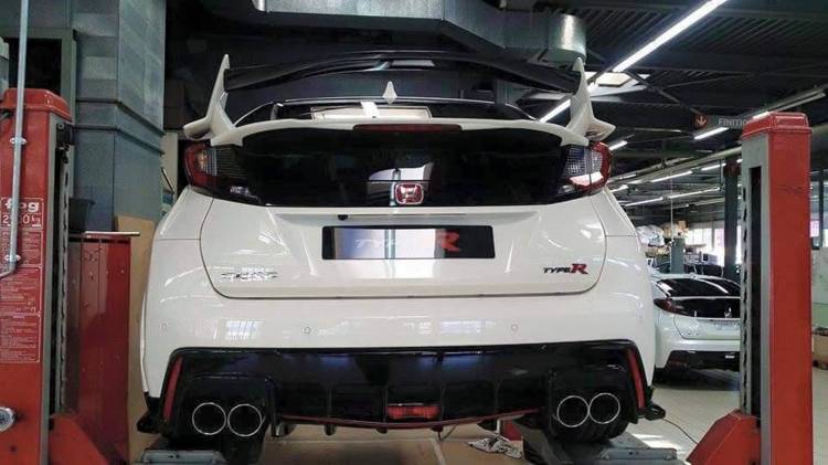 honda-civic-type-r-filtrado-01-1440px