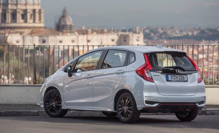 honda-jazz-2018-blanco-02_750x.jpg