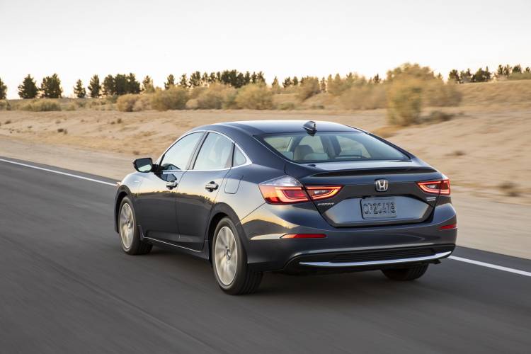 honda_insight_hybrid_2019_04_750x.jpg