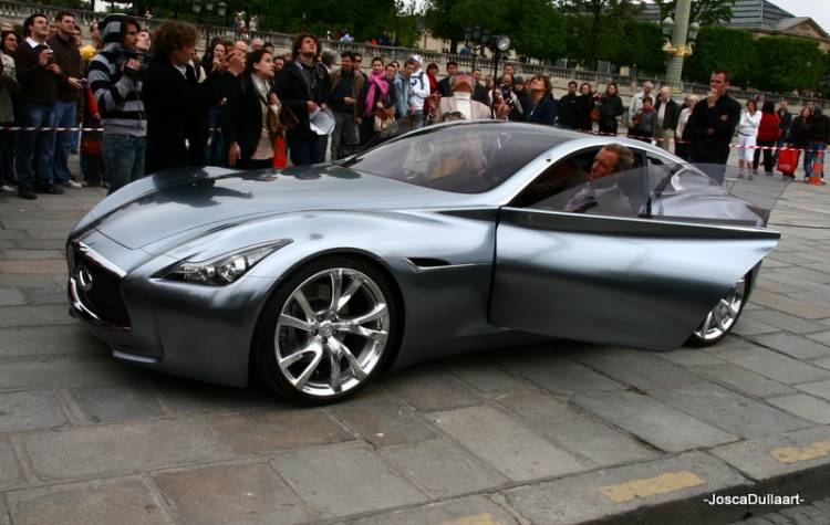 Infiniti Essence Concept en París