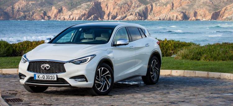 infiniti-q30-2016-prueba-13-portada