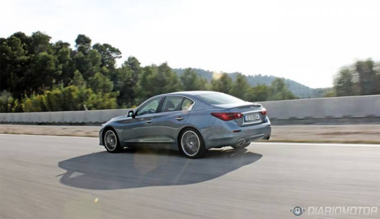 infinitiq50_presen09