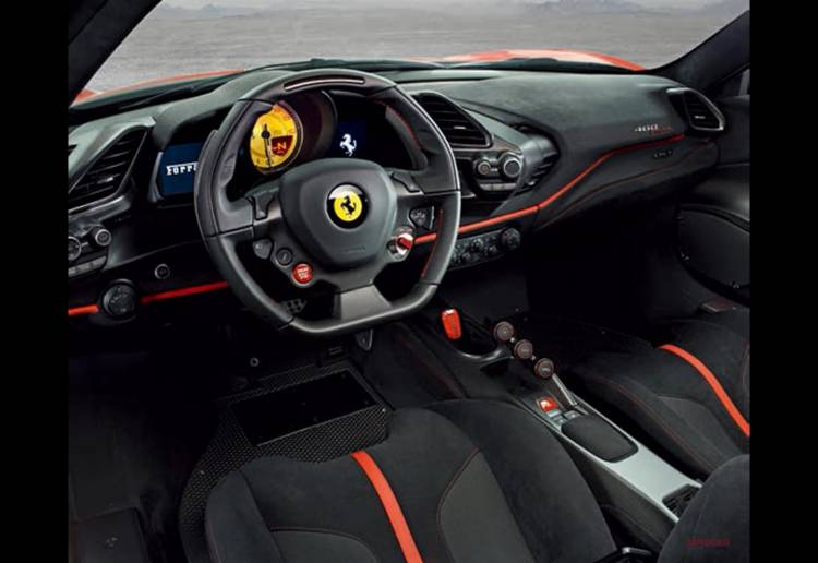 interior_ferrari_488_pista_750x.jpg