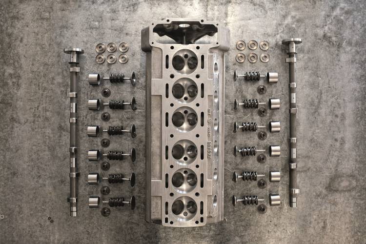 jaguar-e-type-040715-25