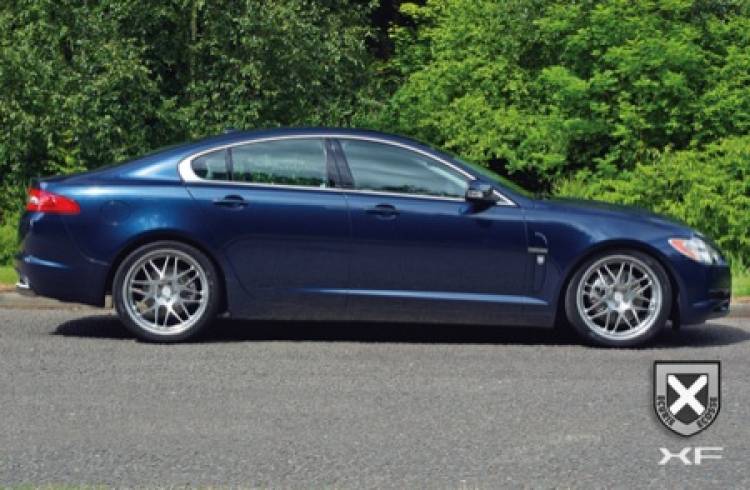 jaguar-xf-ecurie-ecosse-3_750x.jpg