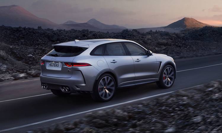 jaguar_f_pace_svr_2018_08_750x.jpg