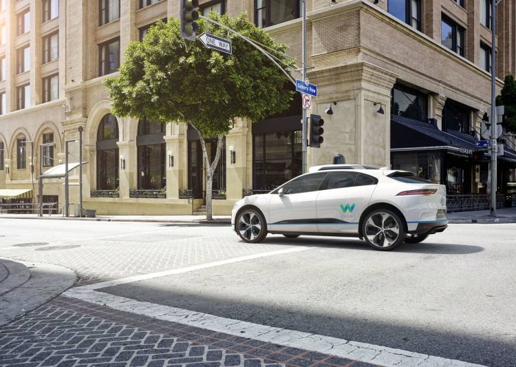 jaguar_i_pace_waymo_2020_2_750x.jpg