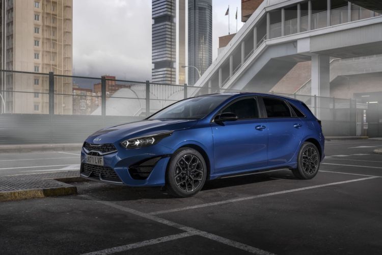 Kia Ceed 2022 Oferta Diciembre 2021 16 5p Exterior 34 Frontal Kia Ceed 2022 Oferta Diciembre 2021 16 5p Exterior 34 Frontal