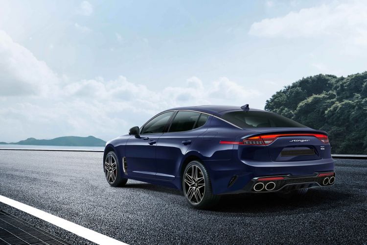 Kia Stinger  04
