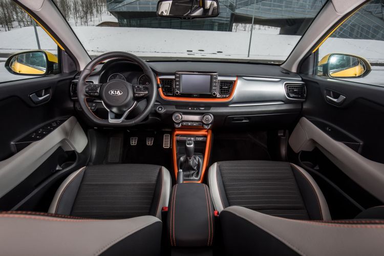 Kia Stonic Offer July 2021 03 Interior