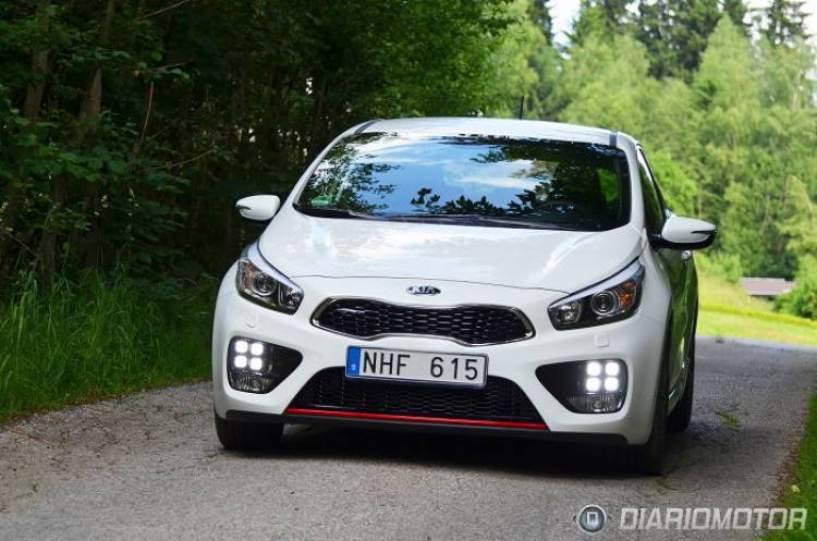 kia_pro_ceed_GT_1280_21