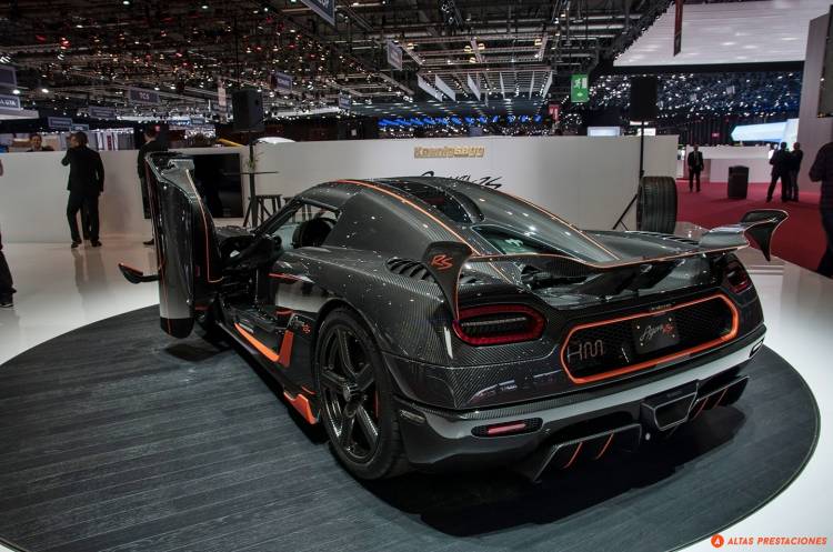 koenigsegg-agera-rs-030315-02-mapdm